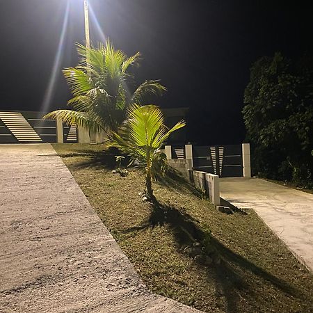Le Domaine De Kazo Kilou Titine Apartman Le Gosier  Kültér fotó